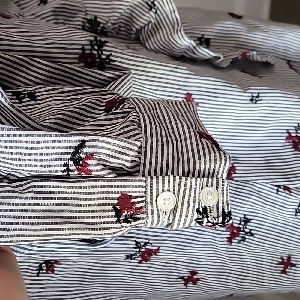 Embroidered Top - Picture 5 of 8